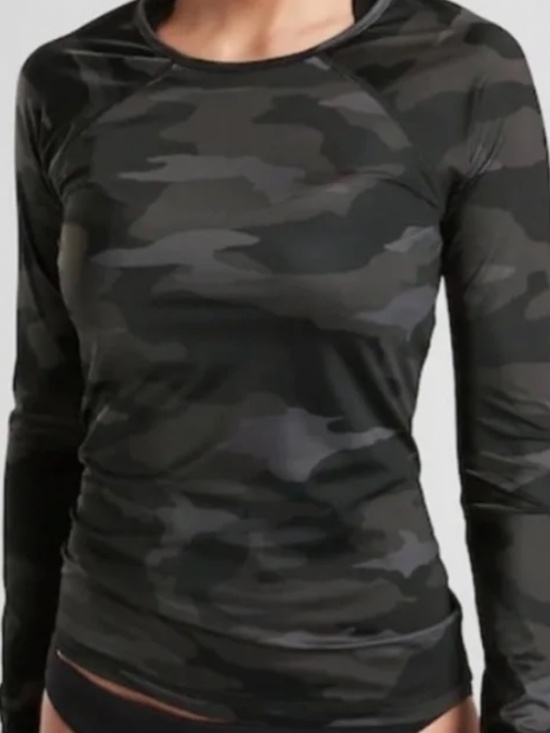 Athleta Tops - Athleta "Freestyle rash guard performance top in camo" NWOT
